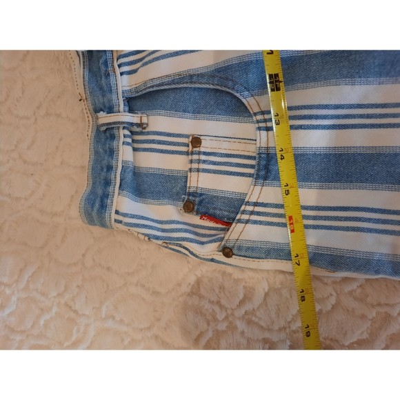 Vintage Made In The Shade Women's Shorts, Blue and White Stripes Size 5 - Picture 9 of 11